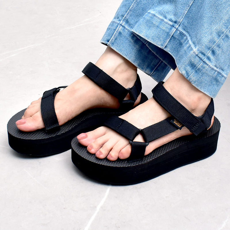 teva プラットフォーム ユニバーサル サンダル 24cm 厚底