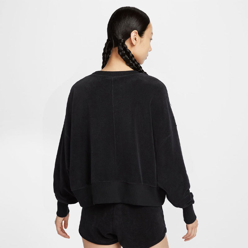 ナイキコート ウィメンズ HRTGE フリース OOS GFX L／S クルー FQ2243 スウェット 1カラー
