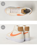 ナイキ ブレーザー ミッド 77 EMB DQ7674 スニーカー 1カラー