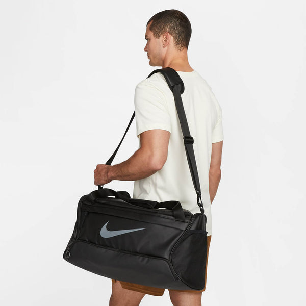 ナイキ（nike） ブラジリア M WNTRZD ダッフル DO7955 ダッフル 